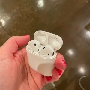 Apple air pods 2nd gen